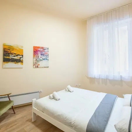Apartment Marshal Balkanska *